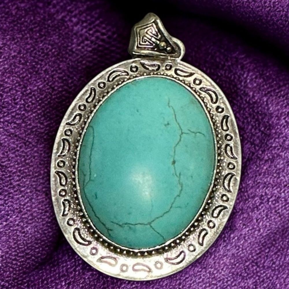 Vintage Silver Tone Faux Turquoise Oval Pendant Charm Boho Western